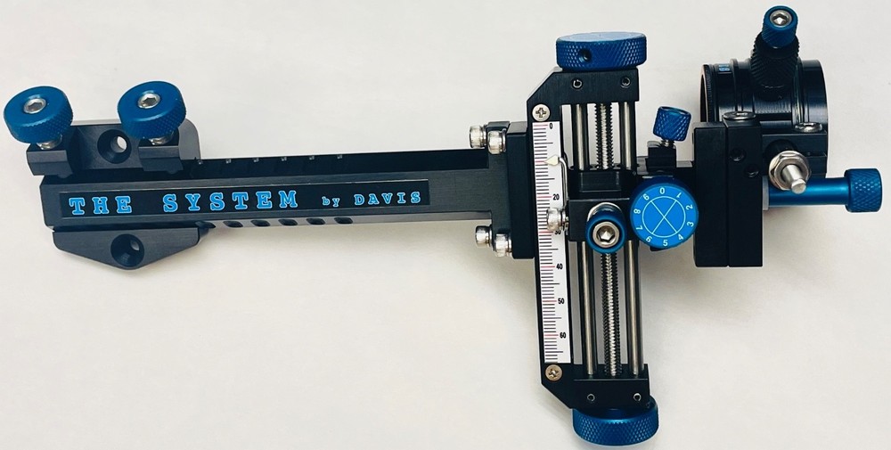 4" DAVIS ARCHERY SIGHT-Black/Light blue knobs.