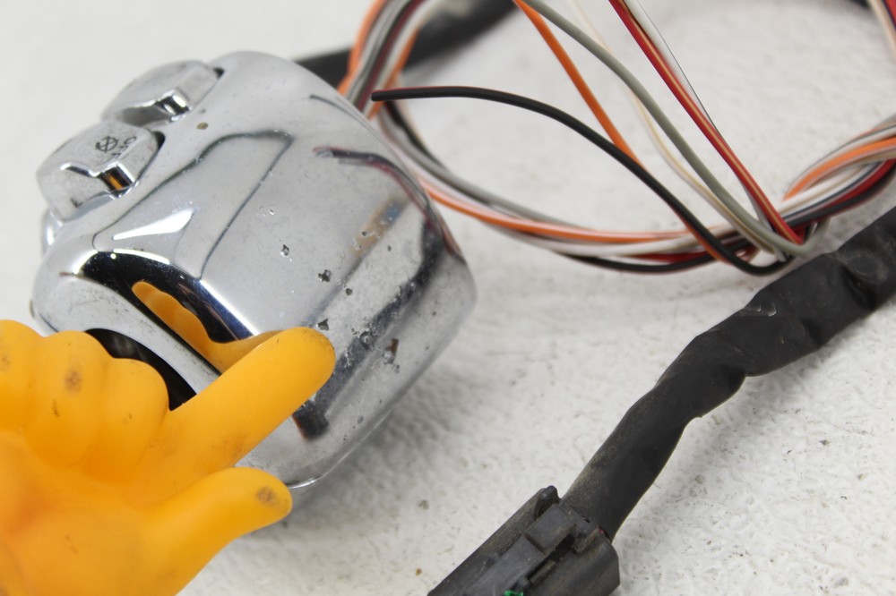 00-06 Harley Davidson Heritage Flstci Right Control Switch Pack