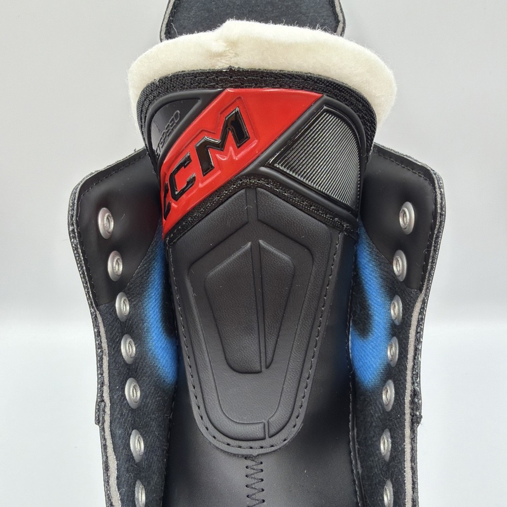CCM Jetspeed Hockey Skates - FT670 Intermediate Regular - Size 4 **NEW**