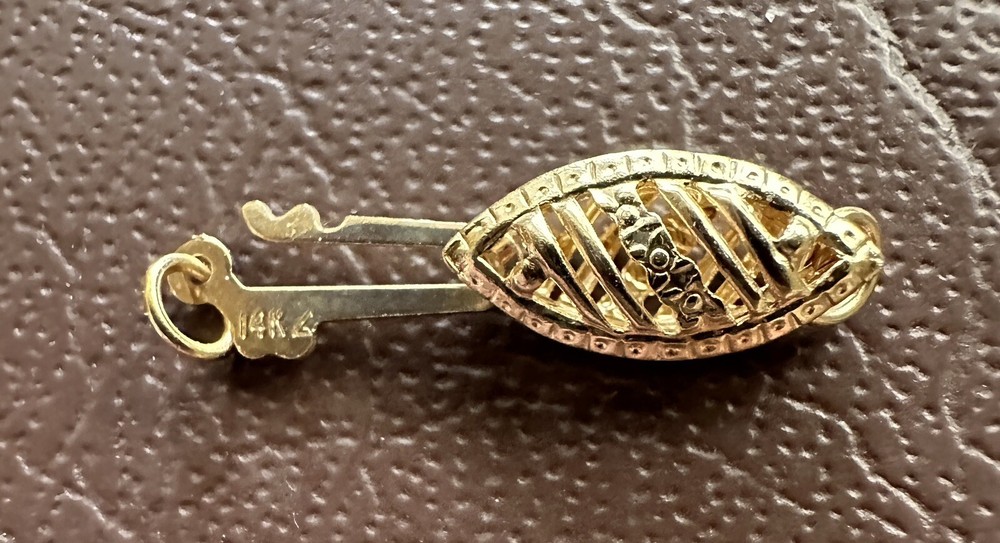 14 kt solid gold filigree clasp for single strand