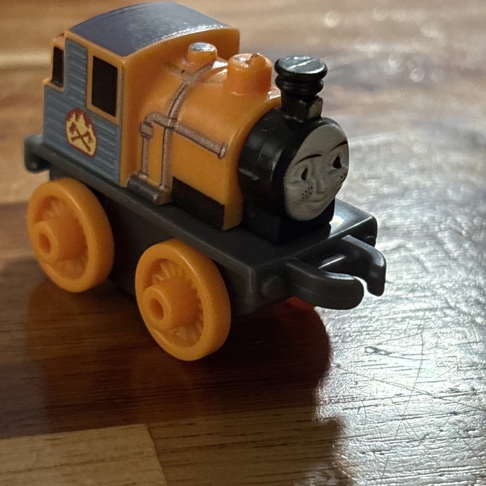Thomas & Friends Minis Push Along Dash Tank Engine