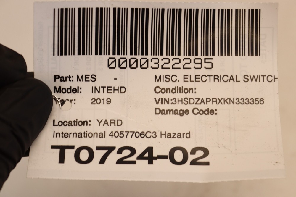 2017-2024 INTERNATIONAL LT625 HAZARD LIGHT WARNING SWITCH BUTTON 4057706C3 OEM