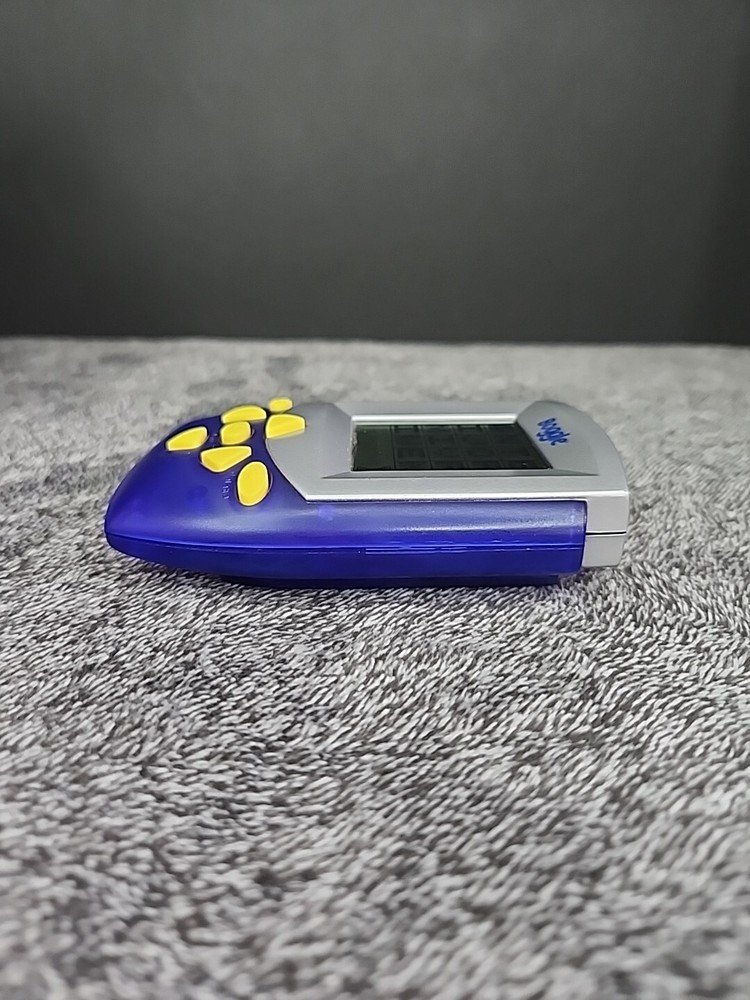 BOGGLE Handheld Game Model 40743 Travel Arcade HASBRO 2003 Tested Working