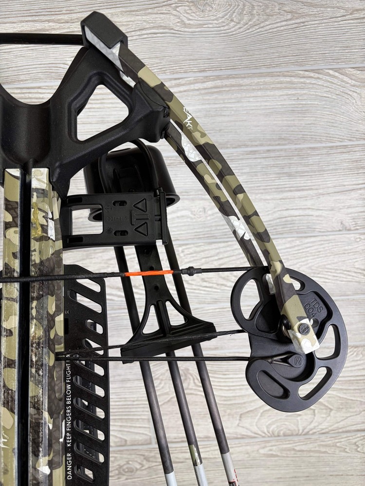 Used Wicked Ridge Invader M1 AcuDraw Package