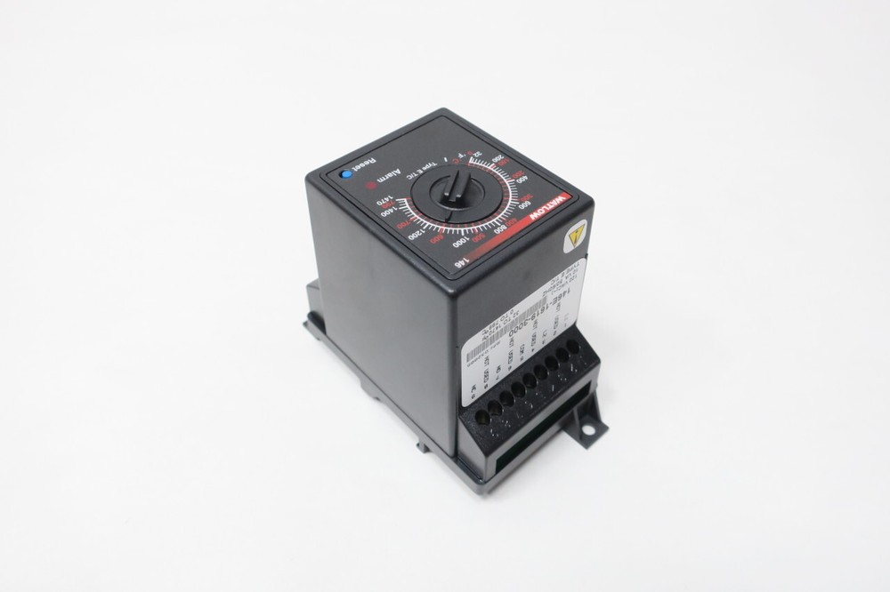 Watlow 146E-1619-3000 Temperature Controller 32-1470f 120v-ac