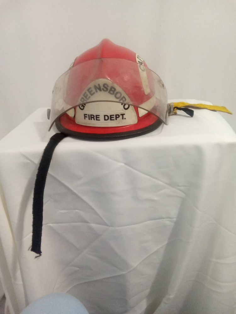 Vintage fireman helmet model CHIEFTAIN CITATION firefighting. CAPTAIN.. EUC