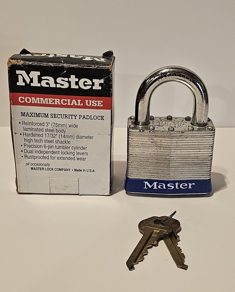 Master Lock No 19 Maximum Security Reinforced Laminated Steel Padlock with Keys
