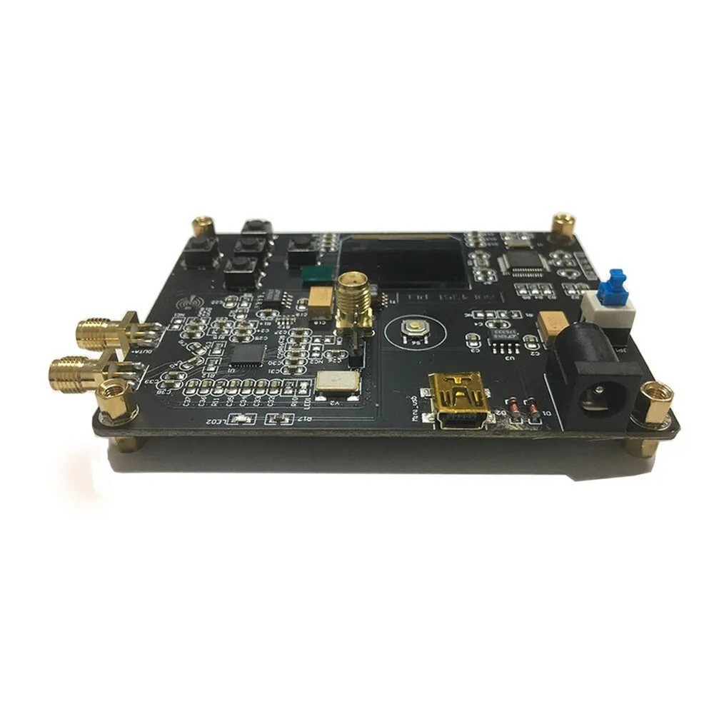 ADF4351 Sweep Frequency Generator with USB or Analog Serial Port Configuration