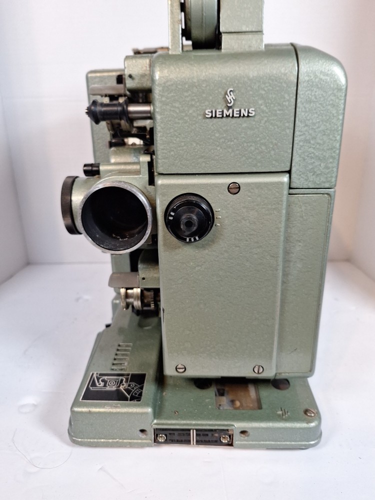 Stunning Vintage SIEMENS 2000 16mm (Untested) Read Discription