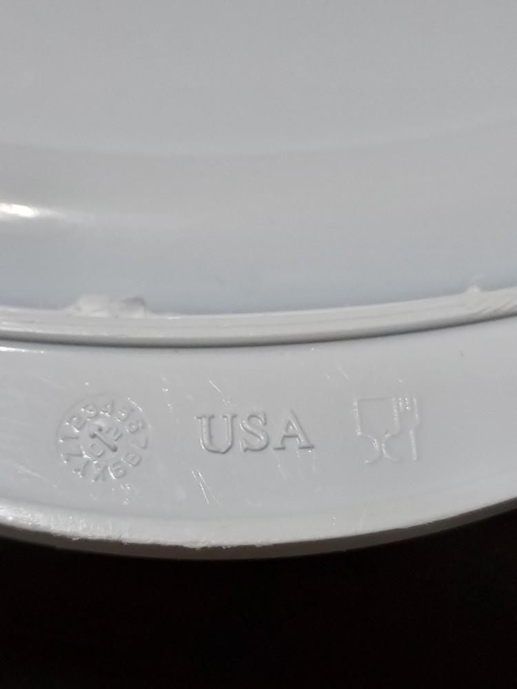 PAMPERED CHEF White Dome Replacement Lid Only 8 3/4”