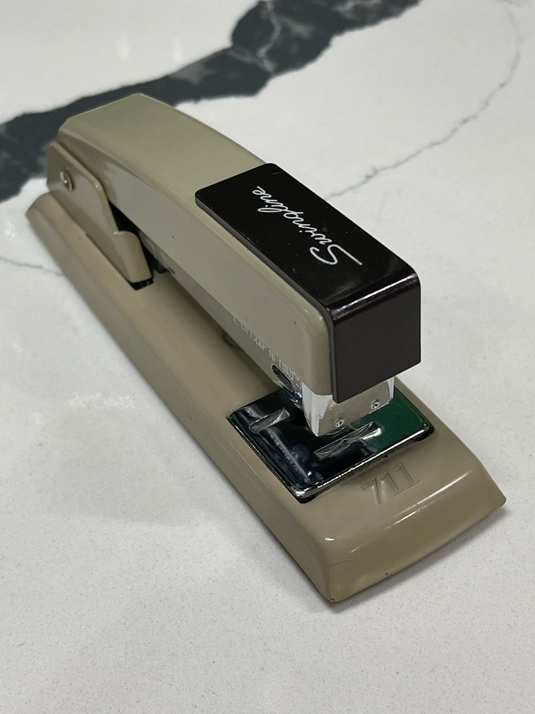 Vintage Swingline #711 Small Compact Stapler EUC