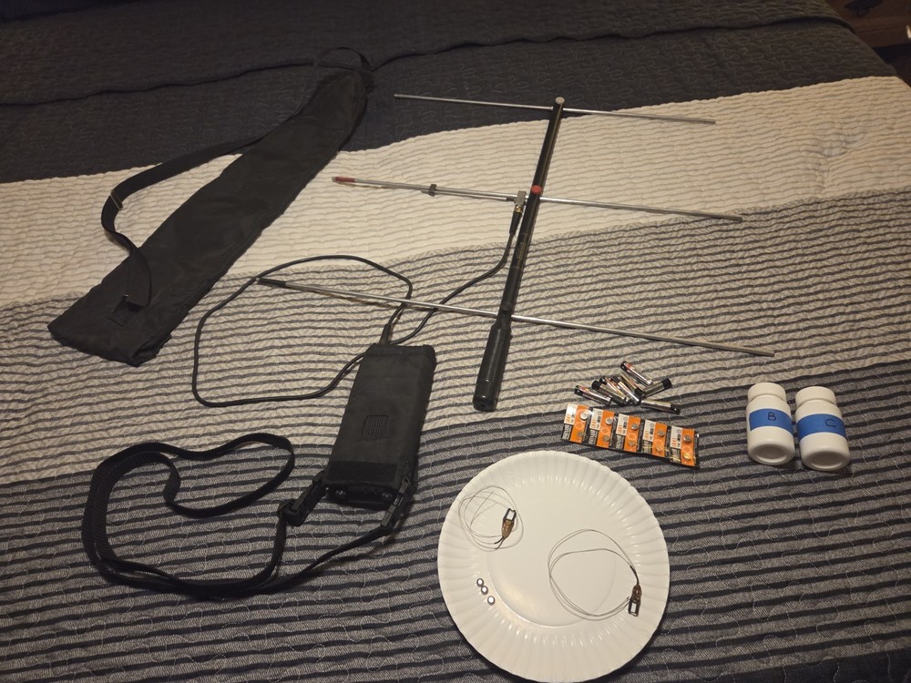 Walston TRX-3S Tracking System with receiver, transmitters, Antenna  and cases
