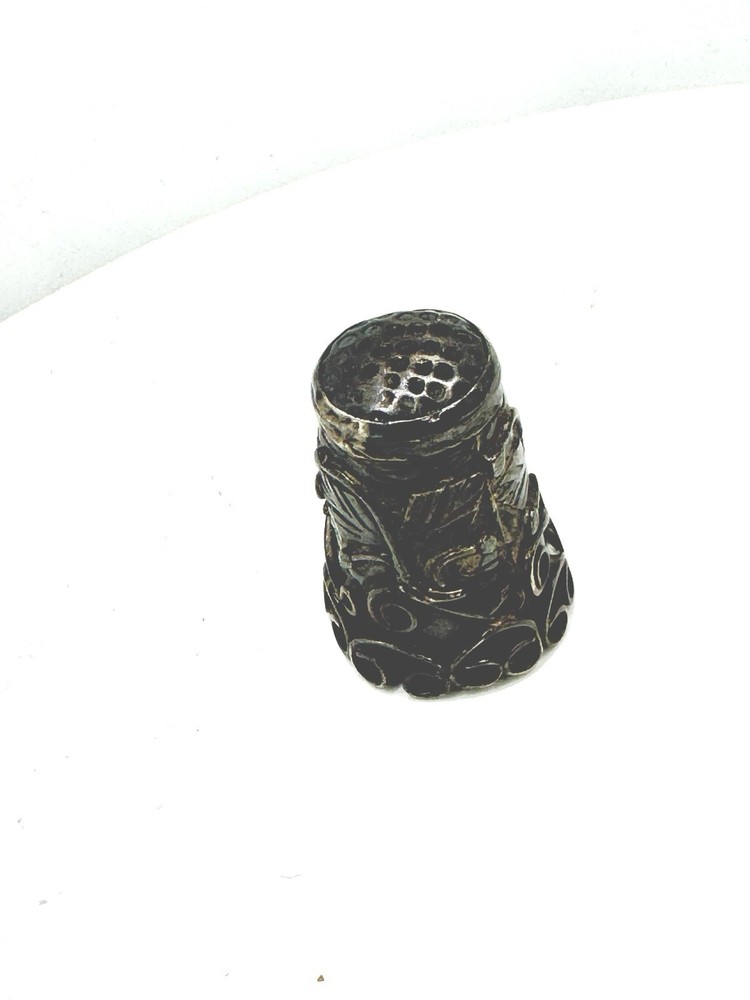 Vintage Sterling Silver Sewing Thimble Hand Engraved Scrollwork Floral Design