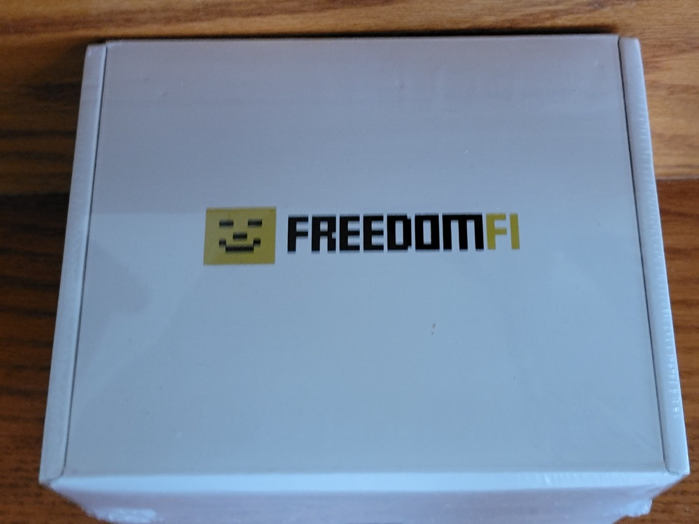 Helium 5G Miner Bundle with FreedomFi Gateway