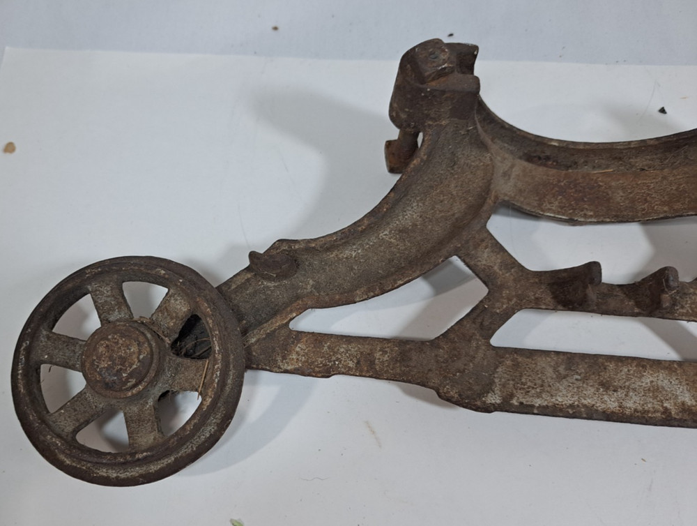 Clover Leaf Barn Trolley Side Plate Part Primitive
