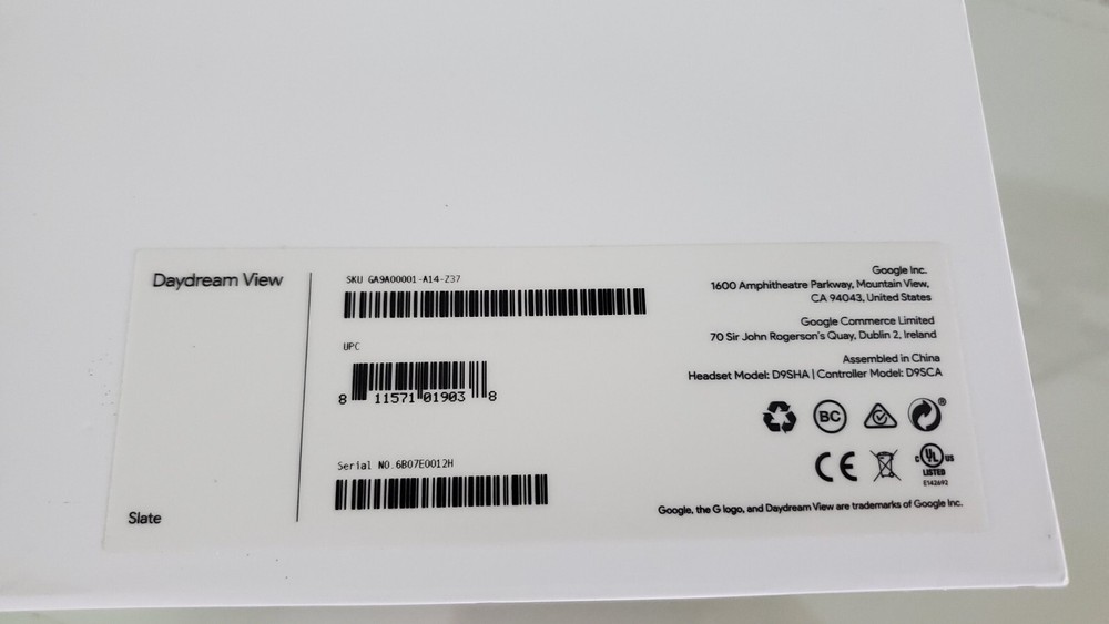 Google Daydream View - VR Headset model D9SHA Controller model D9SCA