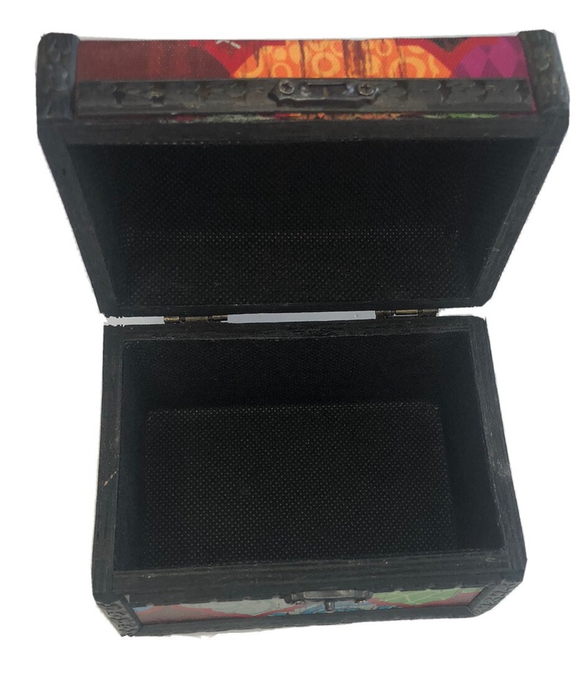 mini trunk with leather trim
