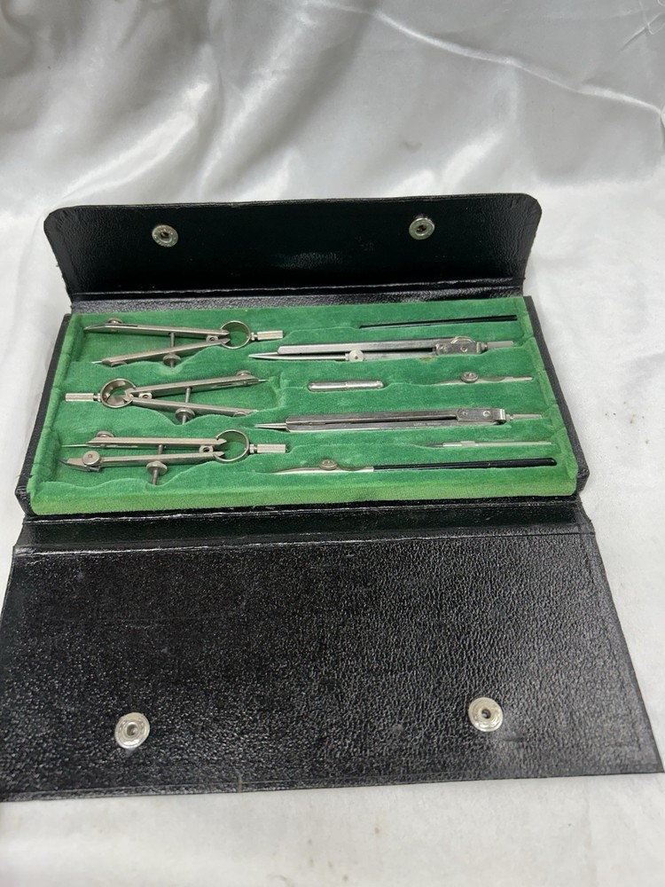 Ludell German 10 Pc Drafting Set with Case
