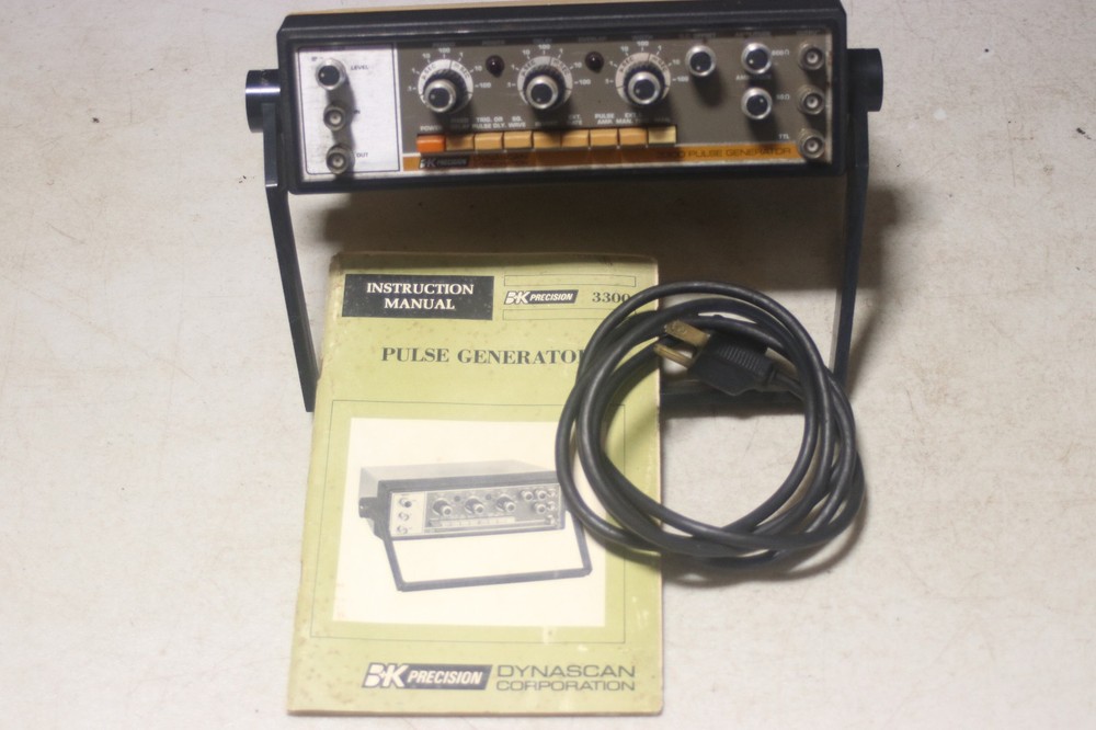 B&K Precision 3300 Pulse Generator with Manual