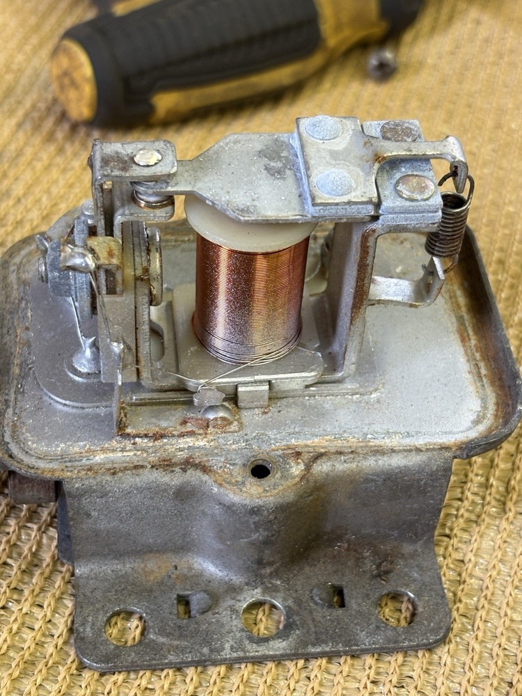 fiat 124 spider Voltage Regulator