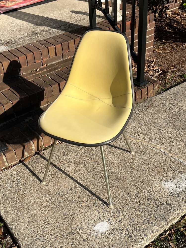 Herman Miller Eames Era Mid Century Modern Shell Chair