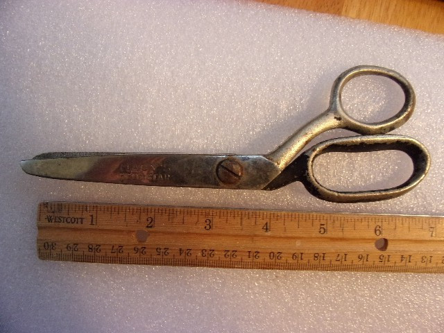 vintage Macy's red star scissors