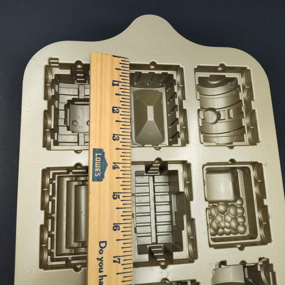 NORDIC WARE Train Cake Pan Choo Choo 9-Car Duty 5 Cups Functions Great 📸👀📏
