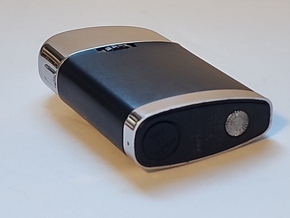 Vintage Ronson Lighter Black Silver Cigarette Lighter