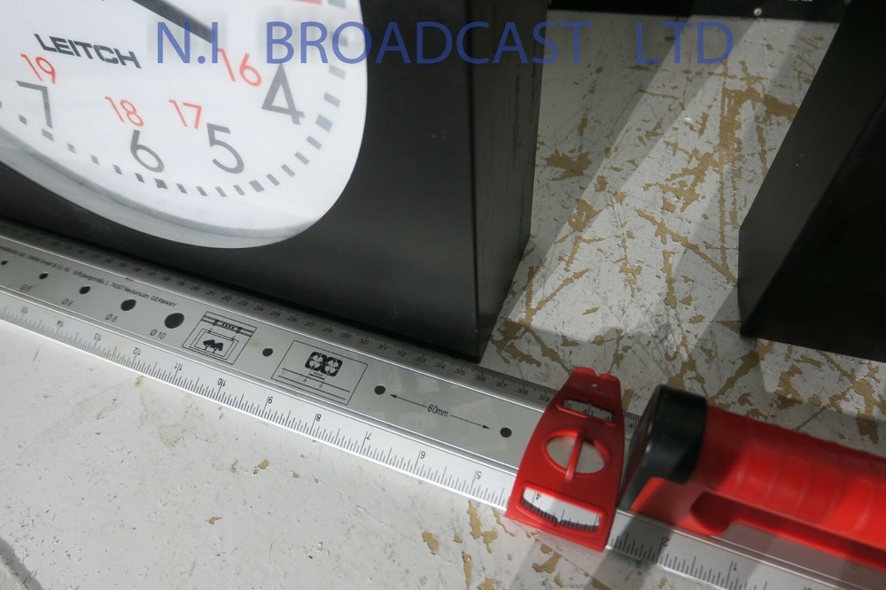 Leitch adc5112l 12inch clock with timecode input and manual