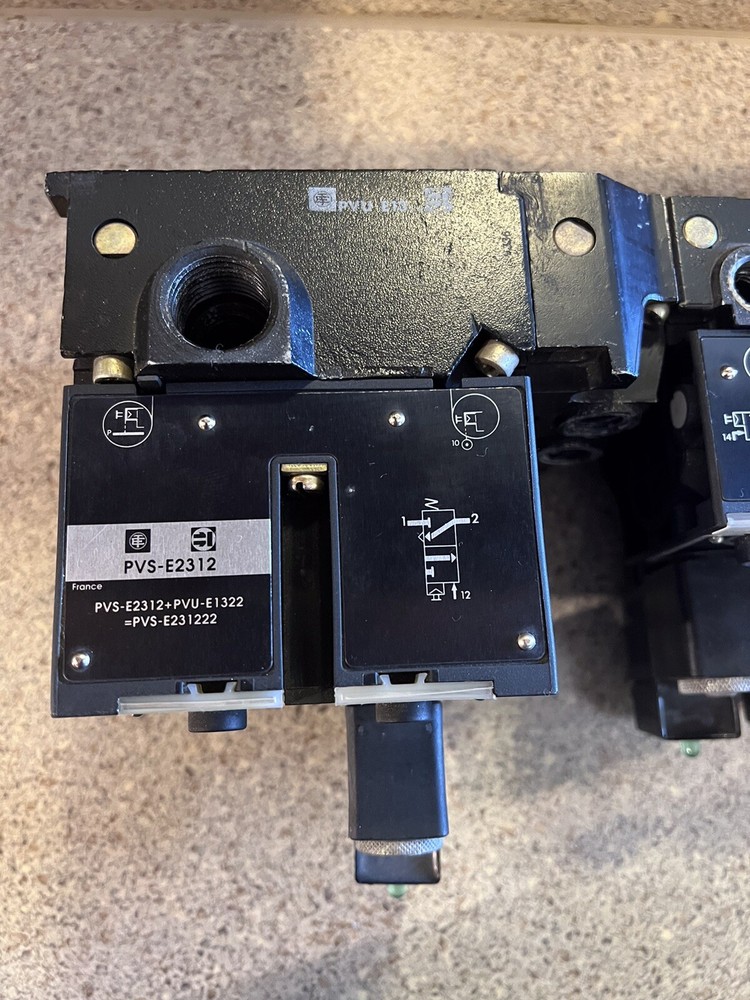 TELEMECANIQUE PNEUMATIC PVS E 2312 + PVA 101F PULLED OFF WORKING MACHING