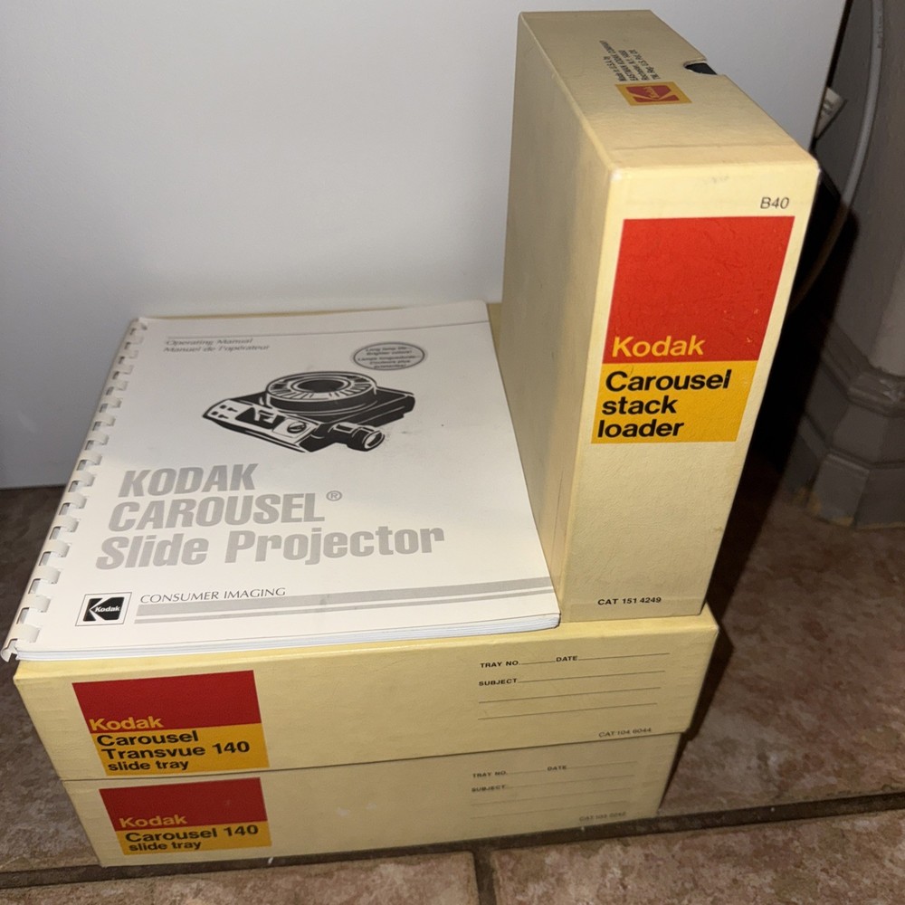 Kodak 4600 Carousel Slide Projector w/ Manual, Stack Loader, 2x 140 Slide Trays