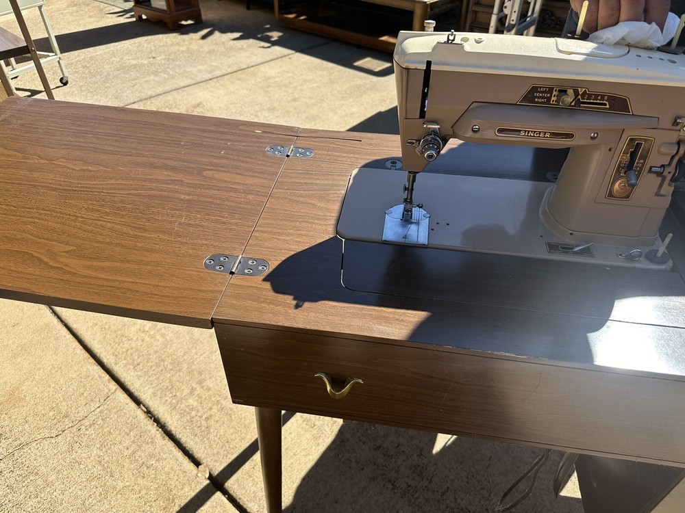 Vintage Singer Sewing Machine Pop Up in Fold Open Table