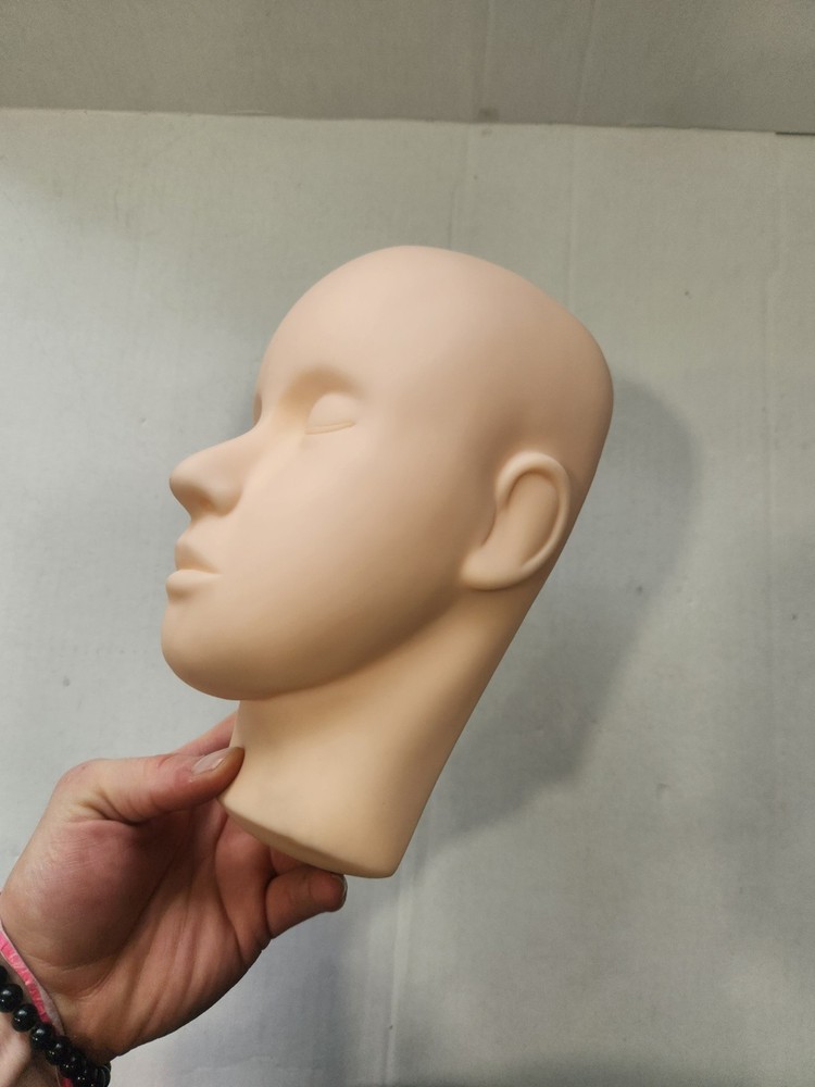 Pro Training Cosmetology Mannequin Doll Face Flat Head Practice Face Used