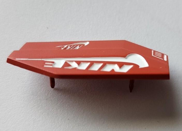 Nike Shoebox Enamel Pin Red/White