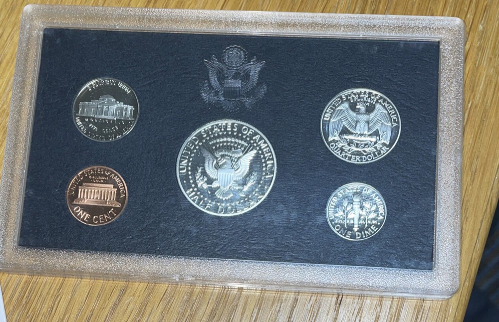 Random Date proof US Silver proofset with orig box &/or certificate authenticity
