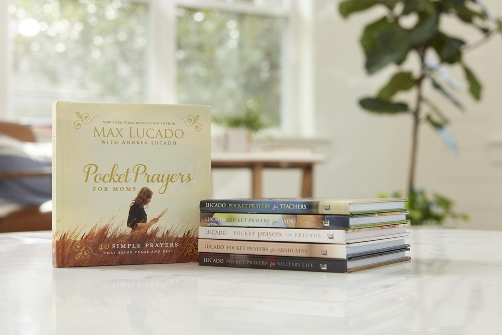 Pocket Prayers for Mom: 40 Simple Prayers That Bring Peace and Rest – The Perfec