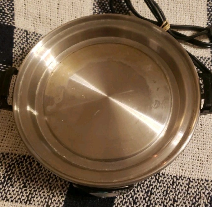 DASH Rapid Egg Cooker Electric 6 Egg Capacity DEC005BK Replacement Base Only