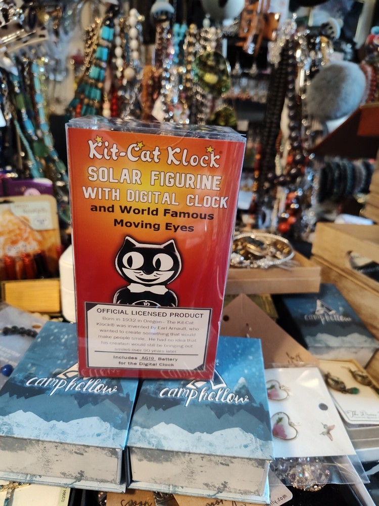 Solar Kit-Cat Digital Alarm Klock – Classic Black