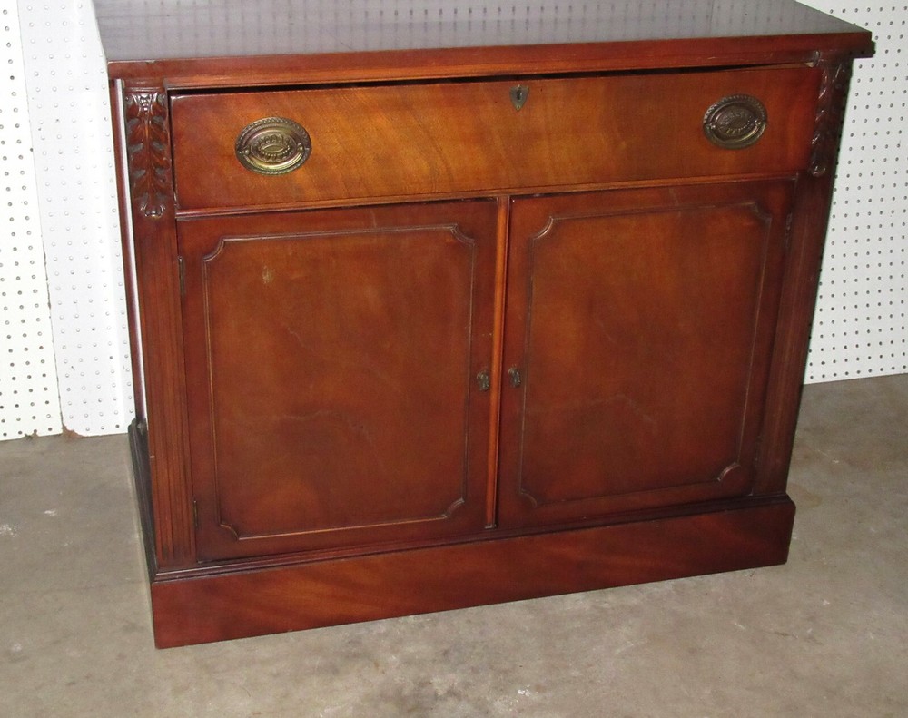 Mahogany Server