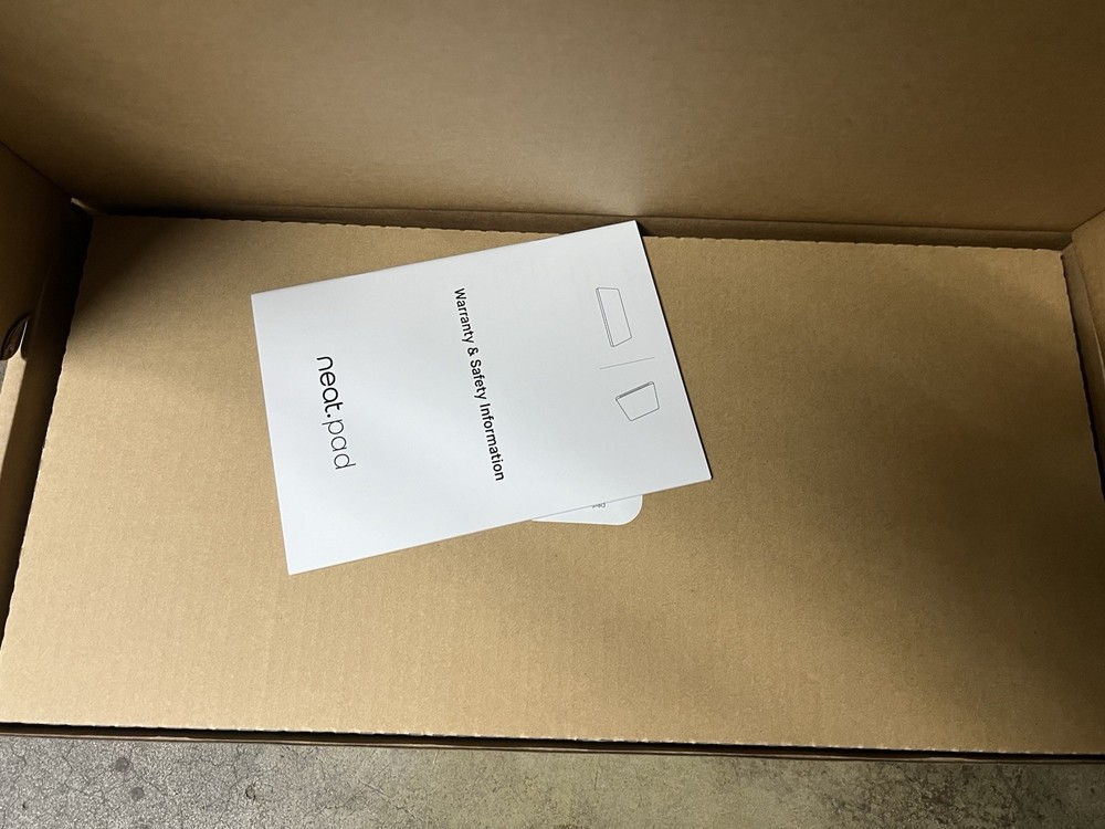 Neat NEATPAD-SE Pad Room Controller Scheduling Display w/ Mounting New Open Box