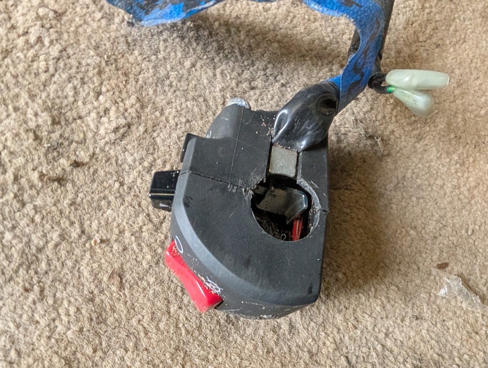 Yamaha R7 2022 Right Switchgear ***DAMAGED*** #WG32