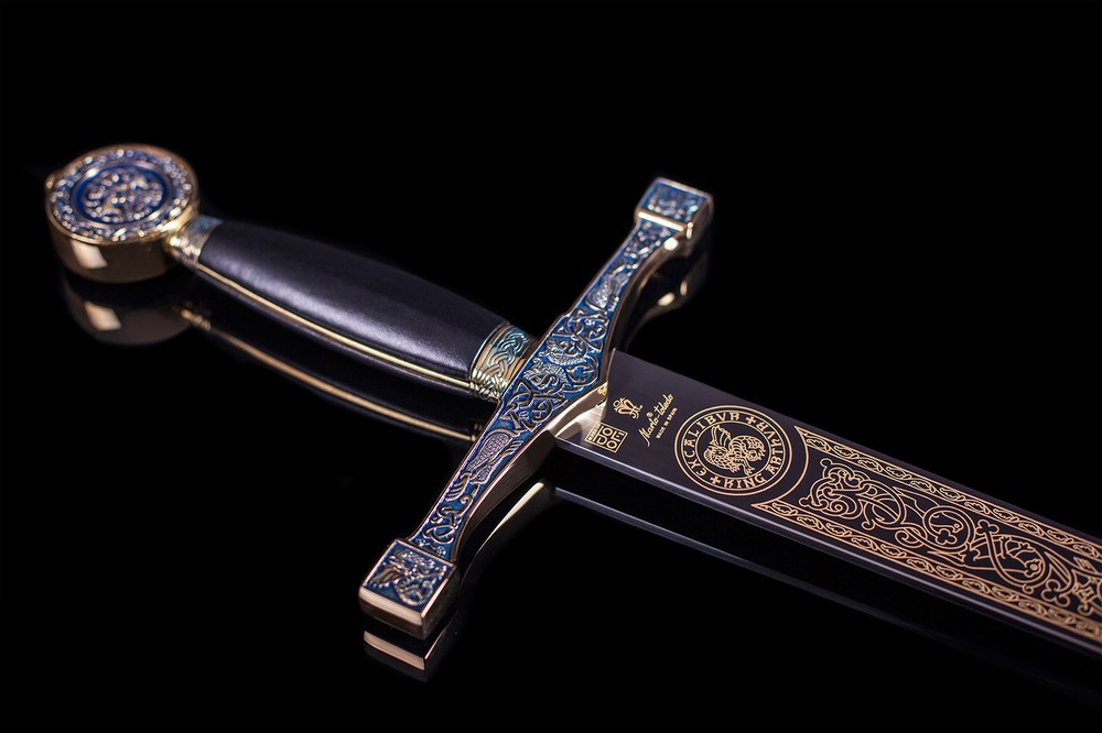 Sword Excalibur blue enamelled gold