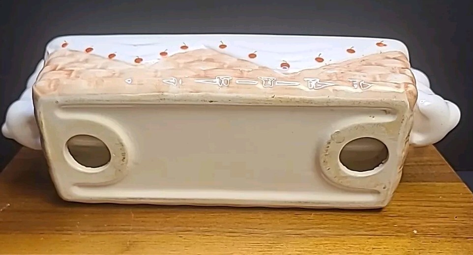 White Kitten Cats Kitty Cherry Basket Butter Cracker Serving Dish Ceramic Vintge