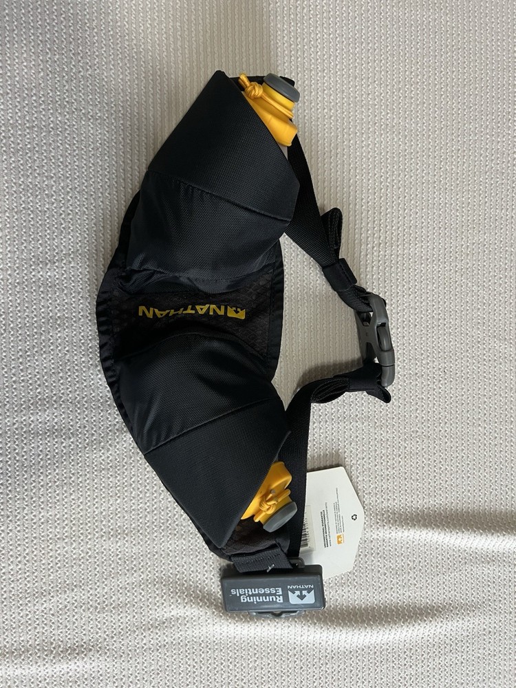 NWT Nathan Essentials 5K Hydration Belt Water Bottle Holder