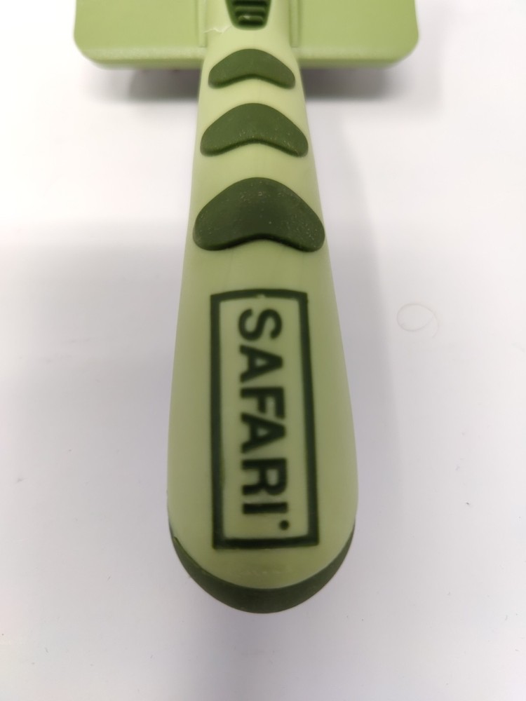 Safari Soft Slicker Brush
