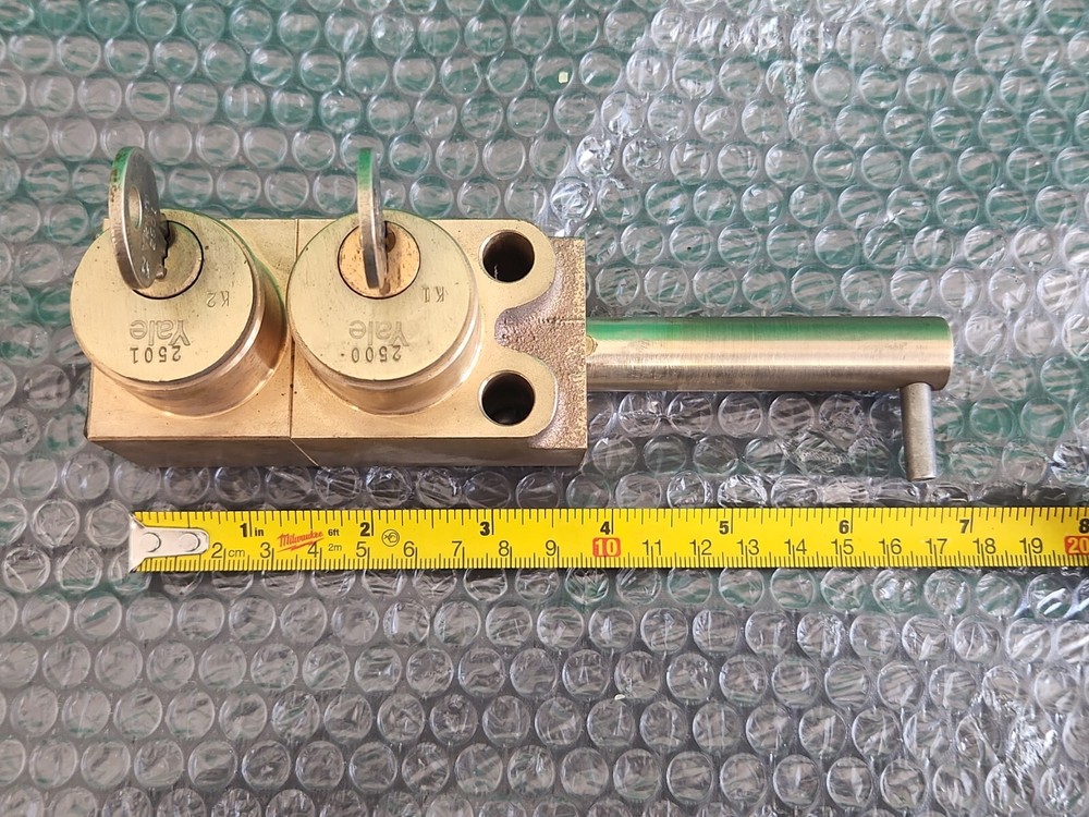*PREOWNED* Superior Interlock S105811Y Flat Mounted Key Interlock 5/8" ||🇺🇸