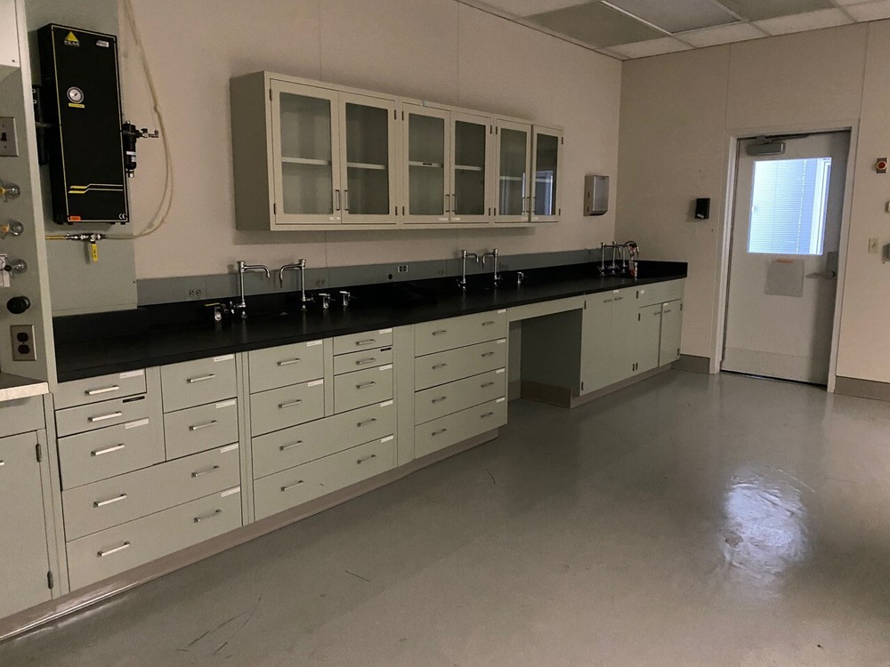Gray Lab Casework Benches by Linear Foot, Island & Perimeter(100379)