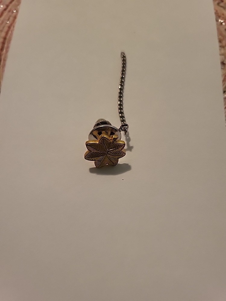 Army/AF/Marines (Navy Lt CMD)Tie Tack. Anchor Missing