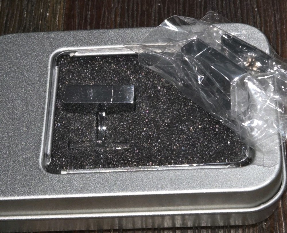4 GB USB Cufflinks In Original Packahing