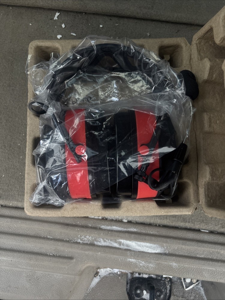 3M Pro-Comms Electronic Hearing Protector, Wireless Earmuffs With Bluetooth...